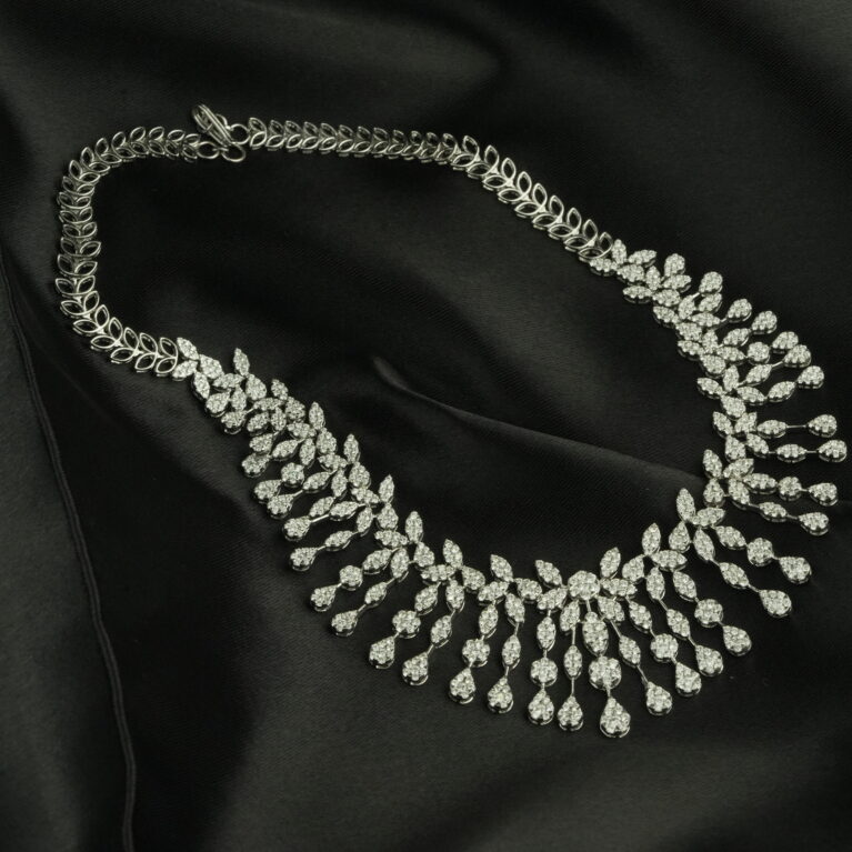 KKNK00241- Moonlit Vibe Geometric Drop Pendant Necklace